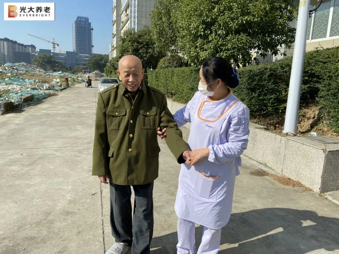 每一个她都闪闪发光 